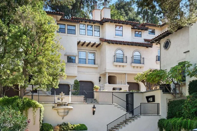 70 N Arroyo Blvd, Pasadena, CA 91105