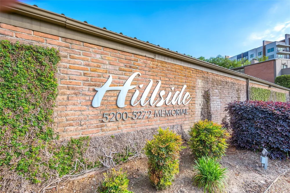 5222 Memorial Dr, Houston, TX 77007
