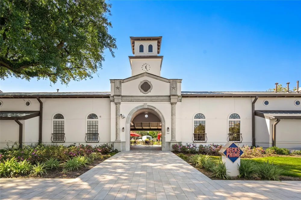 5222 Memorial Dr, Houston, TX 77007