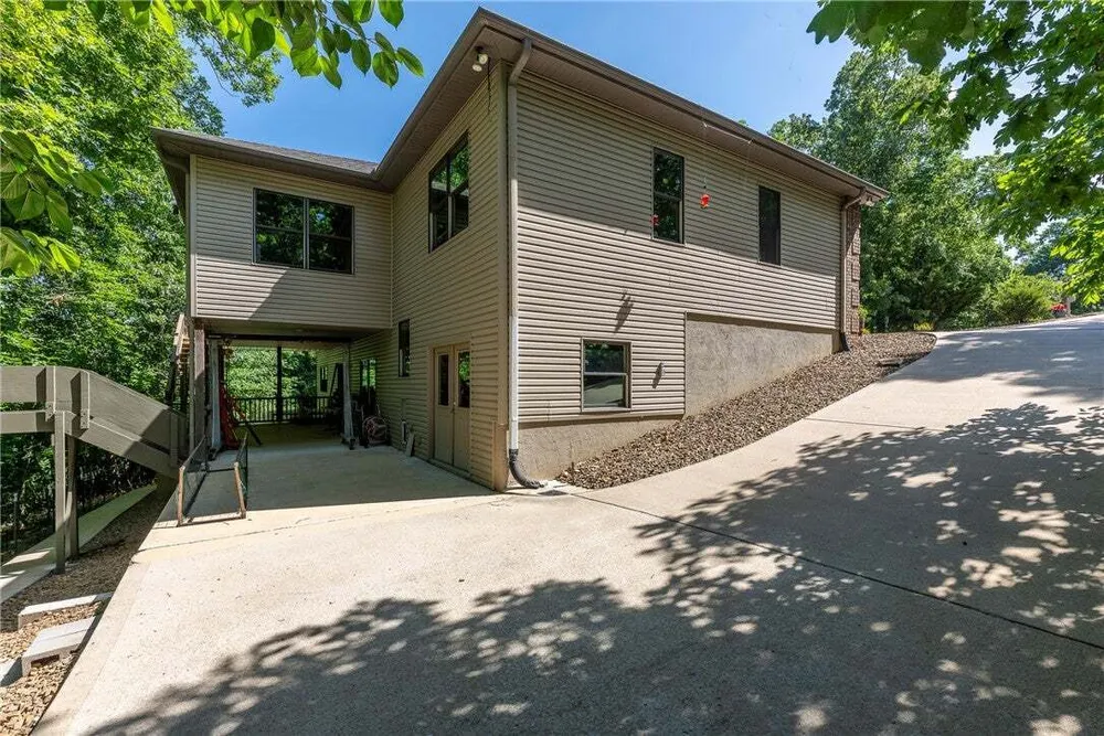 24 Kirkliston Ln, Bella Vista, AR 72715