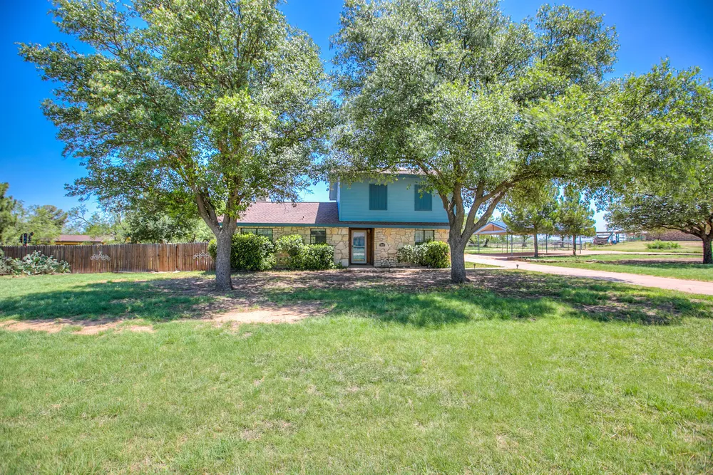 136 Edinburgh Rd, San Angelo, TX 76901