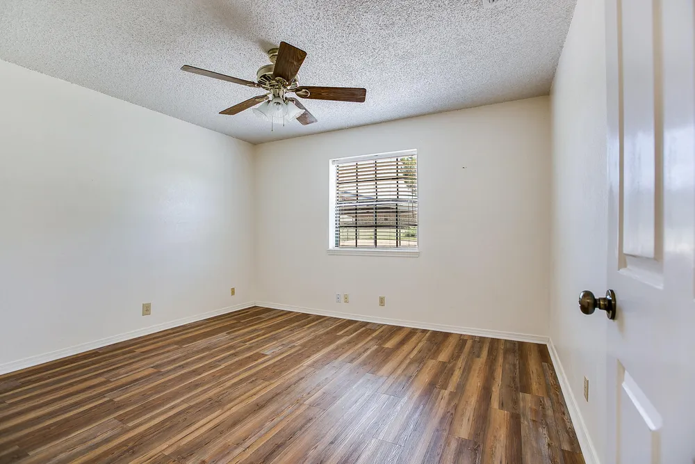 136 Edinburgh Rd, San Angelo, TX 76901