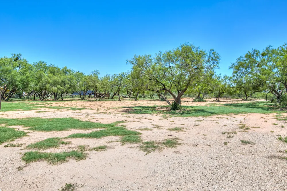 136 Edinburgh Rd, San Angelo, TX 76901