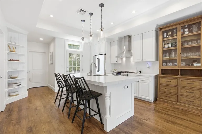 7 Mystic St, Boston, MA 02129