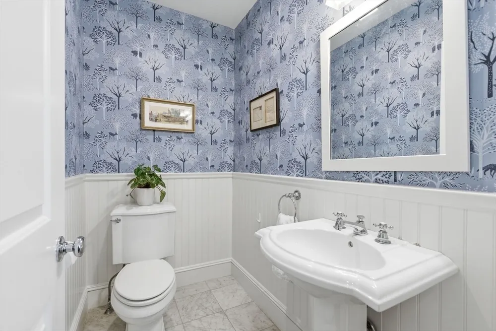 7 Mystic St, Boston, MA 02129