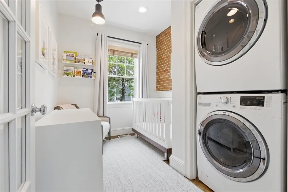 7 Mystic St, Boston, MA 02129
