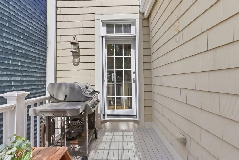7 Mystic St, Boston, MA 02129
