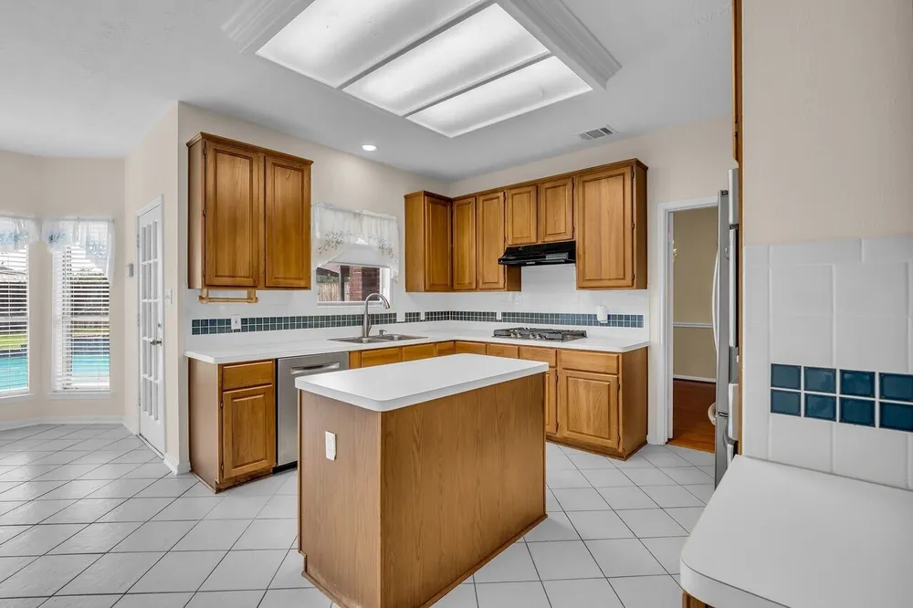 6203 Paddle Wheel Dr, Katy, TX 77449