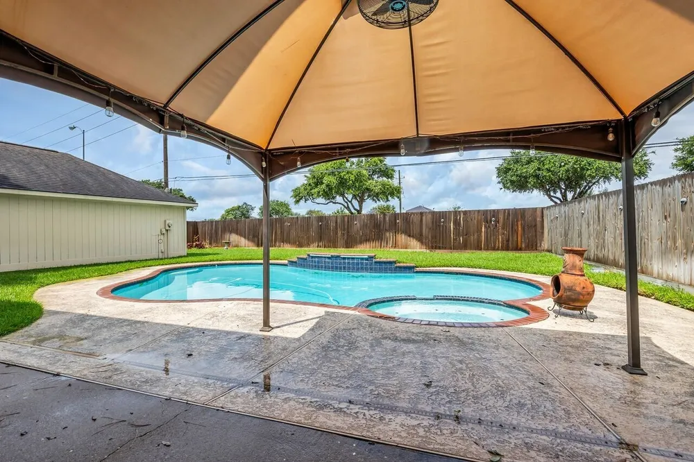 6203 Paddle Wheel Dr, Katy, TX 77449