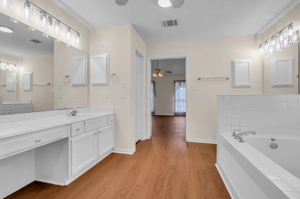 6203 Paddle Wheel Dr, Katy, TX 77449