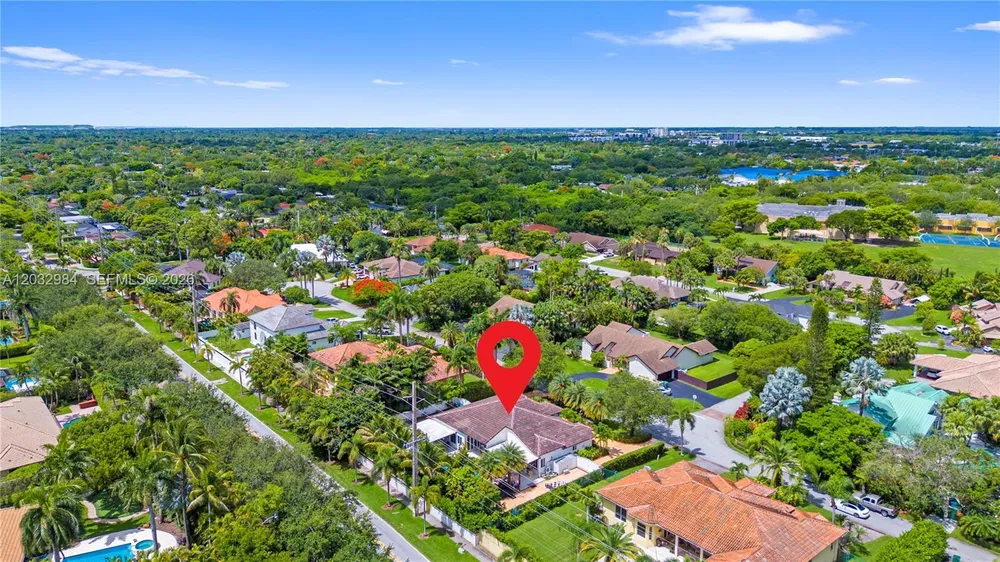 16601 SW 87th Ct, Palmetto Bay, FL 33157