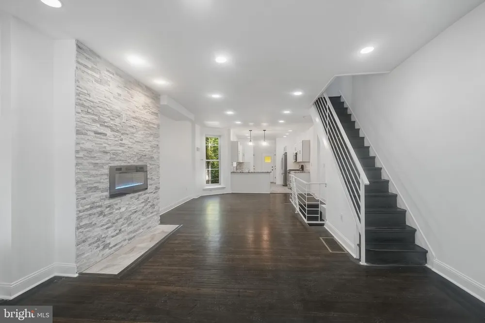 1029 S 51st St, Philadelphia, PA 19143