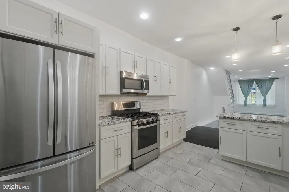1029 S 51st St, Philadelphia, PA 19143