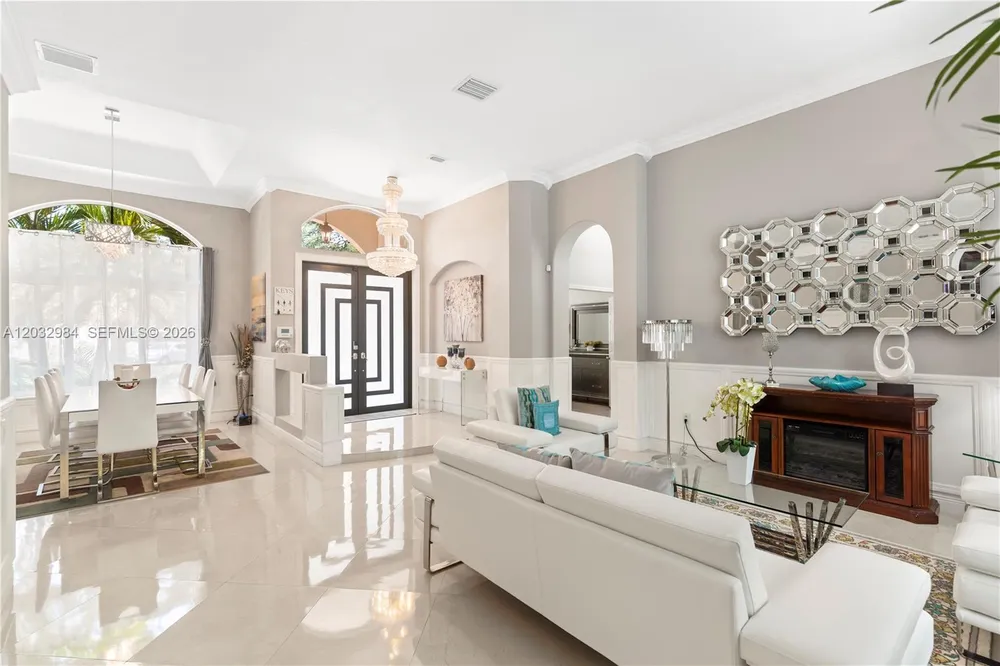 16601 SW 87th Ct, Palmetto Bay, FL 33157