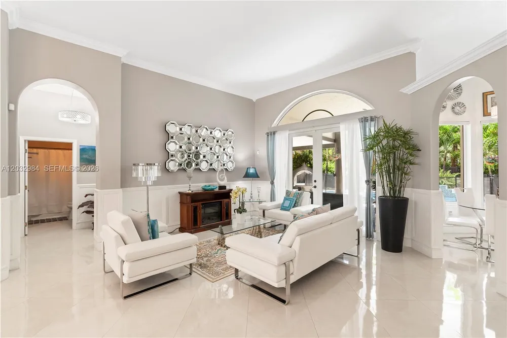 16601 SW 87th Ct, Palmetto Bay, FL 33157