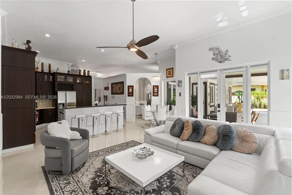 16601 SW 87th Ct, Palmetto Bay, FL 33157