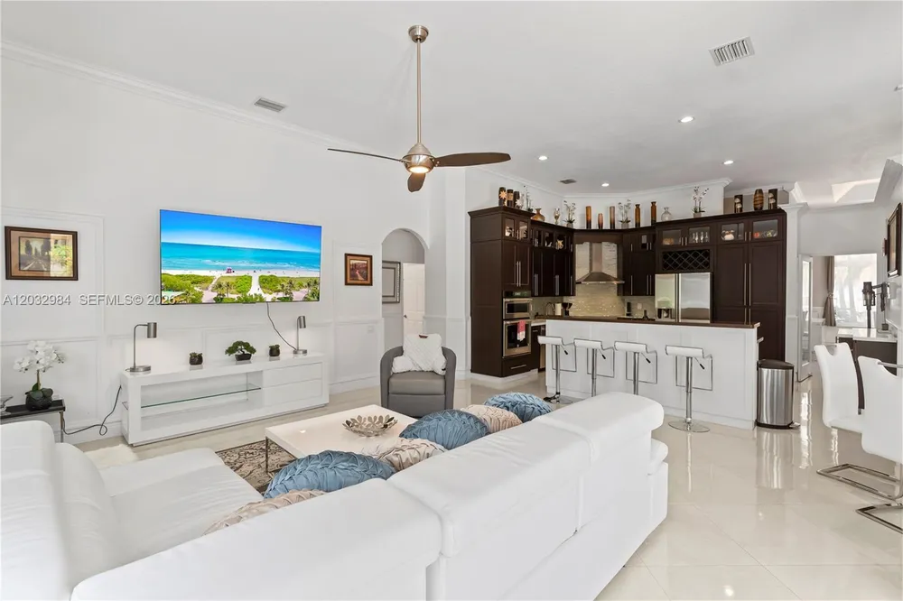 16601 SW 87th Ct, Palmetto Bay, FL 33157