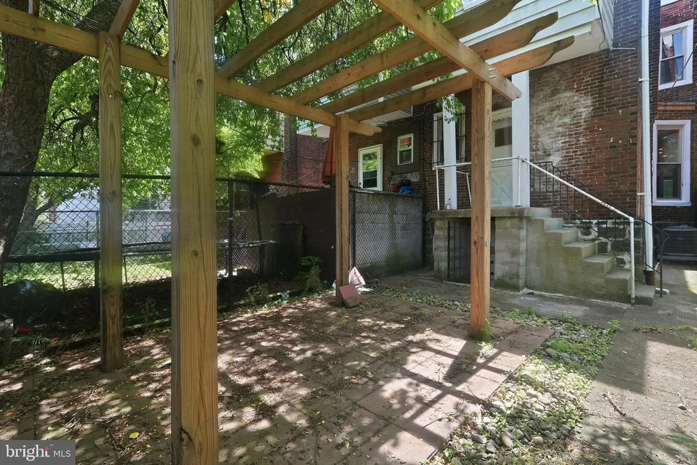 1029 S 51st St, Philadelphia, PA 19143