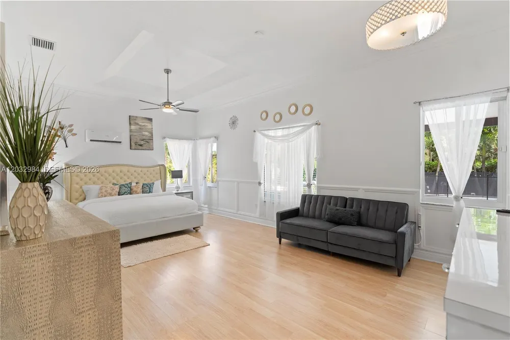 16601 SW 87th Ct, Palmetto Bay, FL 33157