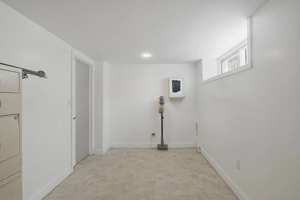 1029 S 51st St, Philadelphia, PA 19143