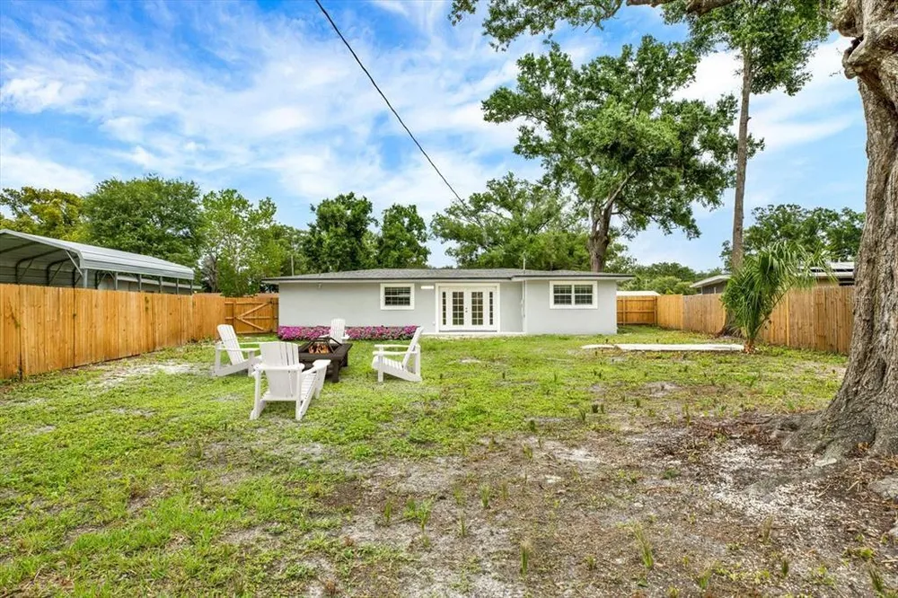 4521 Tarpon Dr, Tampa, FL 33617
