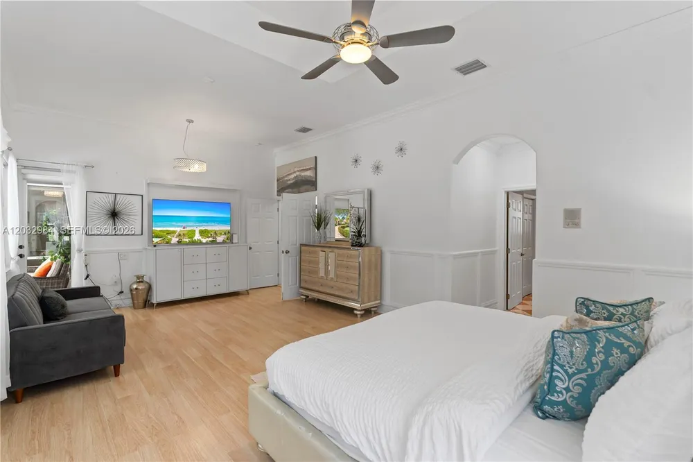16601 SW 87th Ct, Palmetto Bay, FL 33157