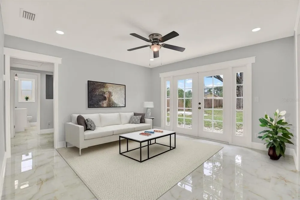 4521 Tarpon Dr, Tampa, FL 33617