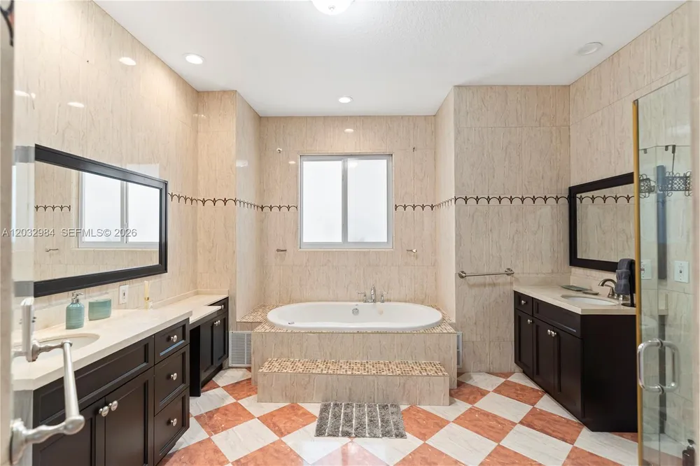 16601 SW 87th Ct, Palmetto Bay, FL 33157