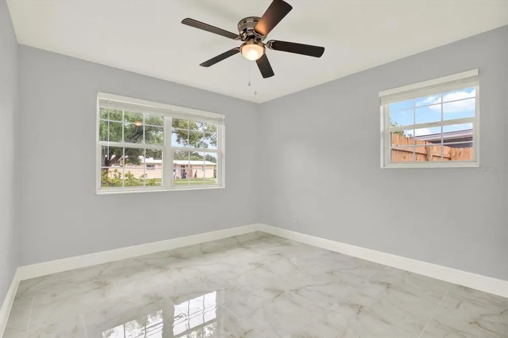4521 Tarpon Dr, Tampa, FL 33617
