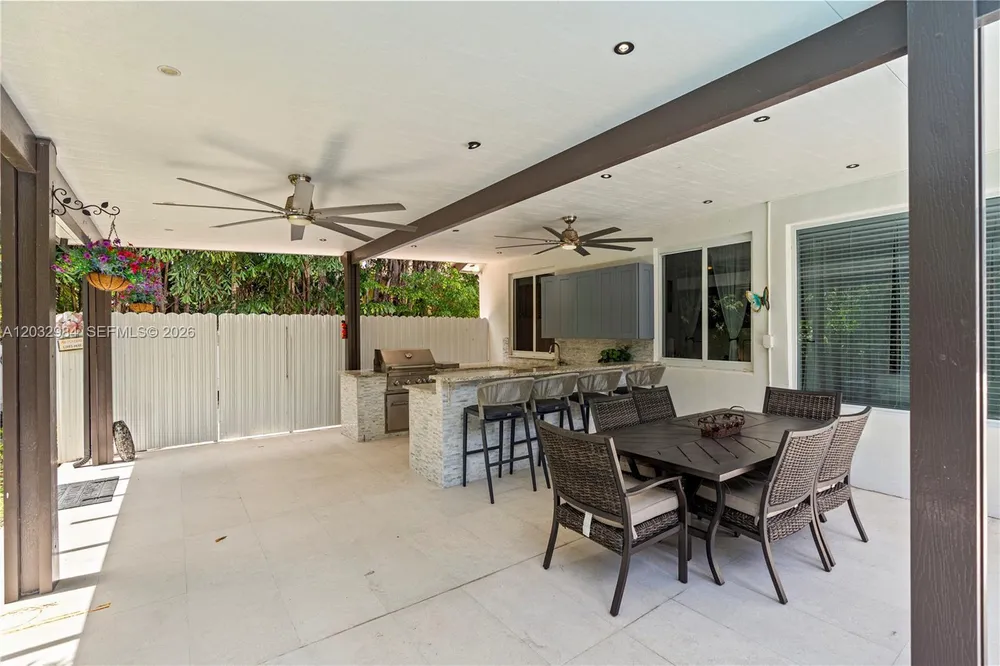 16601 SW 87th Ct, Palmetto Bay, FL 33157