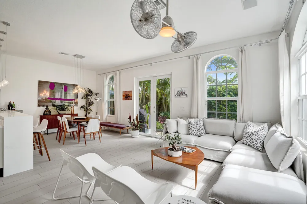 2636 NE 9th Ave, Wilton Manors, FL 33334