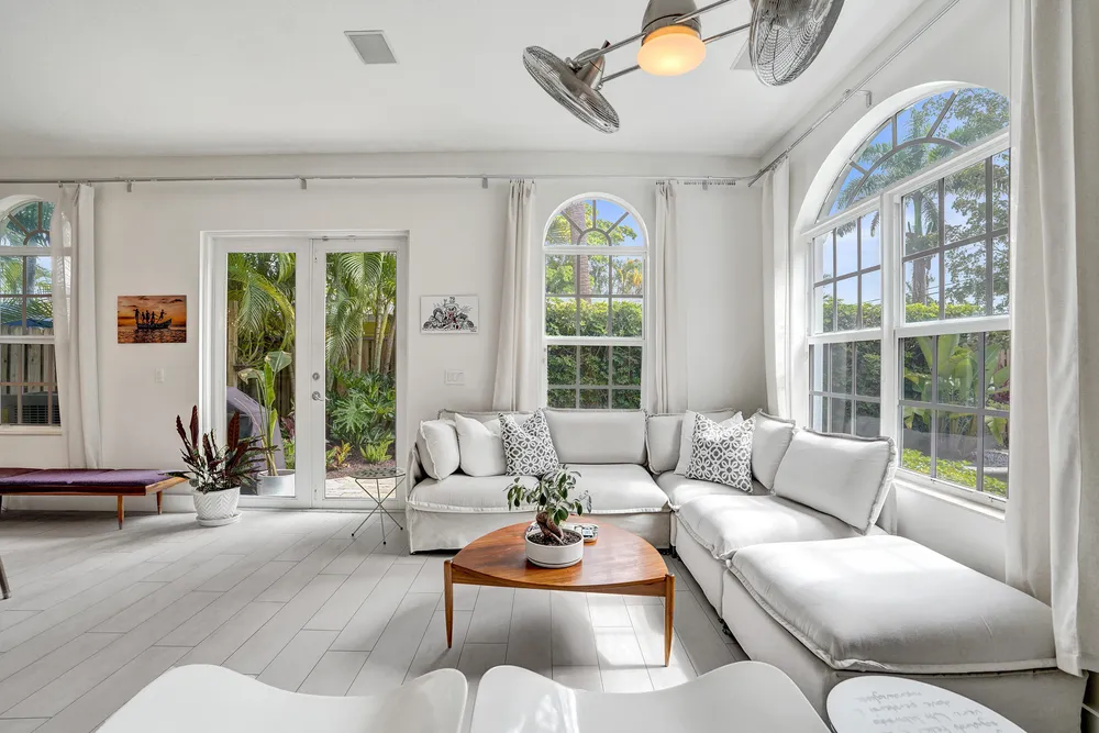 2636 NE 9th Ave, Wilton Manors, FL 33334