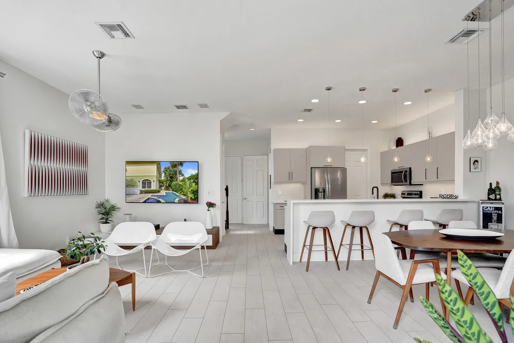 2636 NE 9th Ave, Wilton Manors, FL 33334