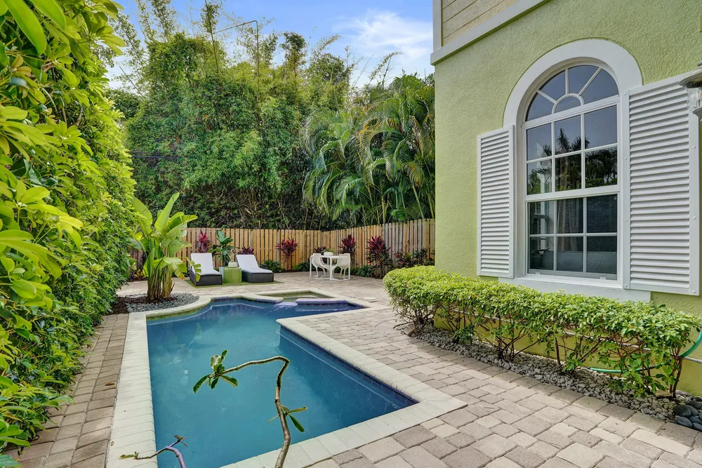 2636 NE 9th Ave, Wilton Manors, FL 33334