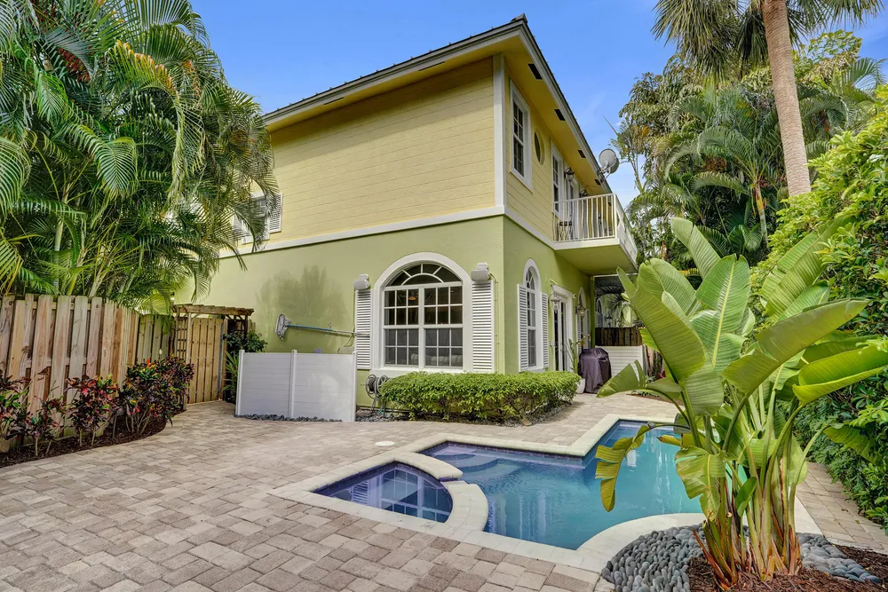 2636 NE 9th Ave, Wilton Manors, FL 33334