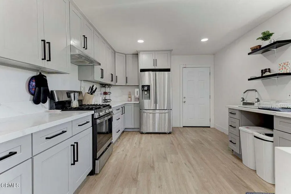 1255 W 85th St, South Los Angeles, CA 90044