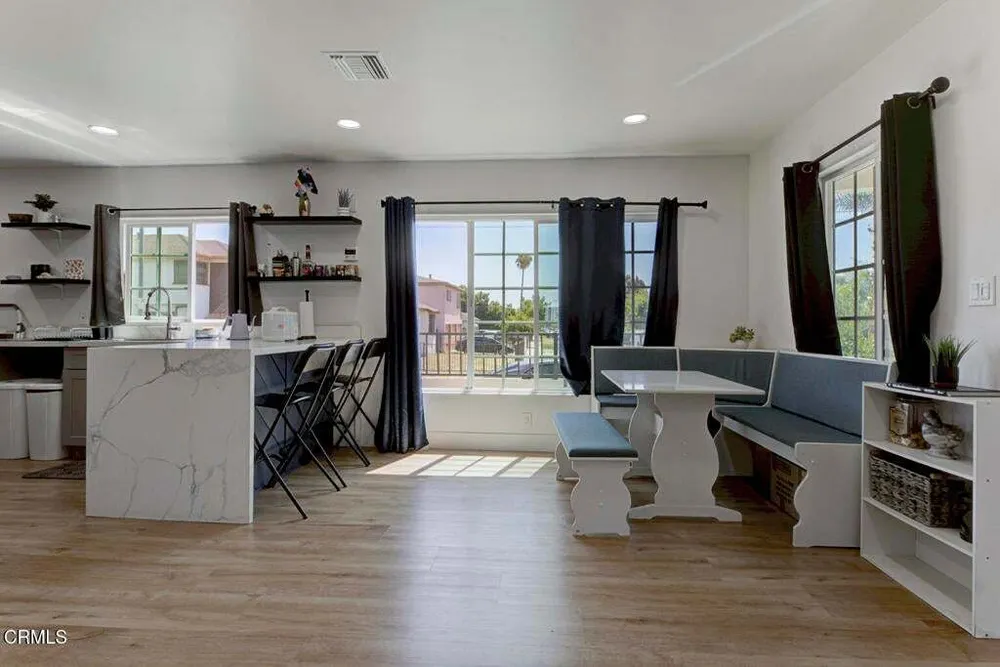 1255 W 85th St, South Los Angeles, CA 90044