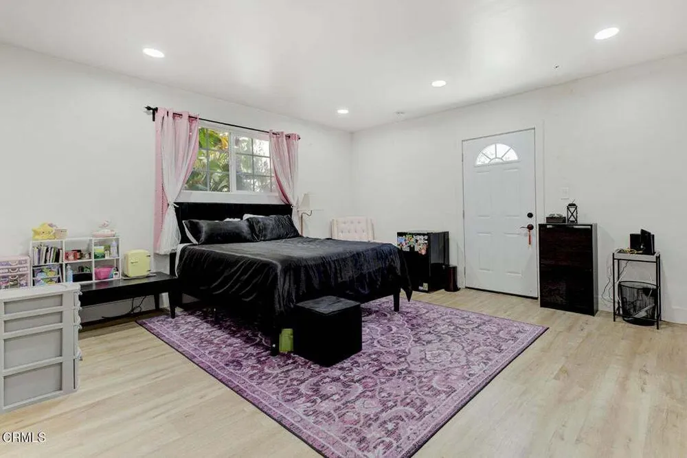 1255 W 85th St, South Los Angeles, CA 90044