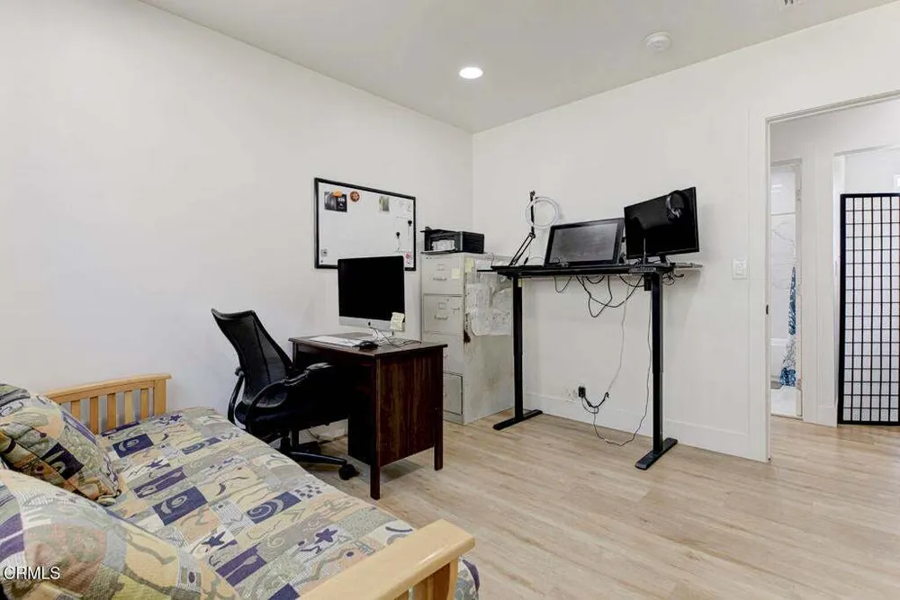 1255 W 85th St, South Los Angeles, CA 90044