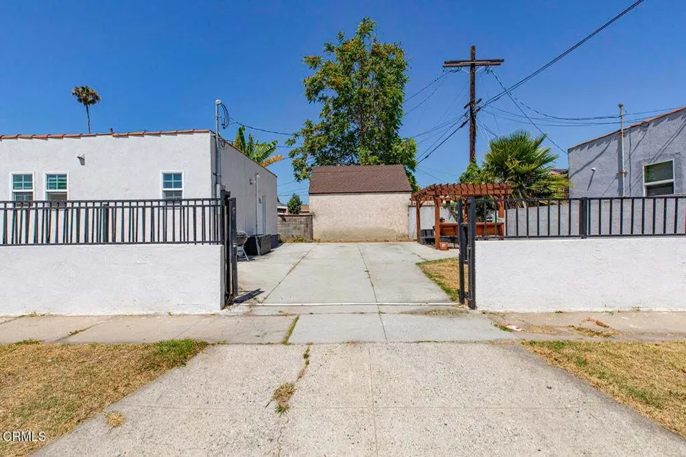 1255 W 85th St, South Los Angeles, CA 90044