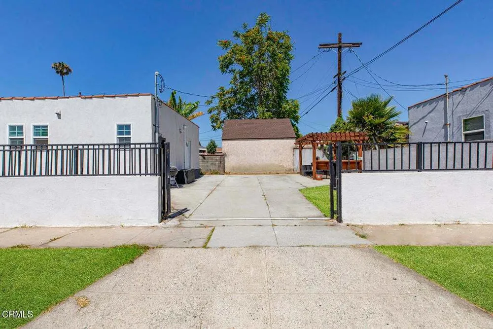 1255 W 85th St, South Los Angeles, CA 90044