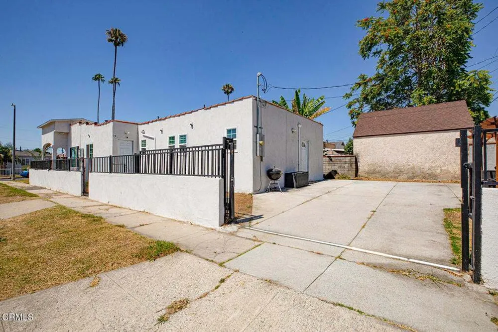 1255 W 85th St, South Los Angeles, CA 90044