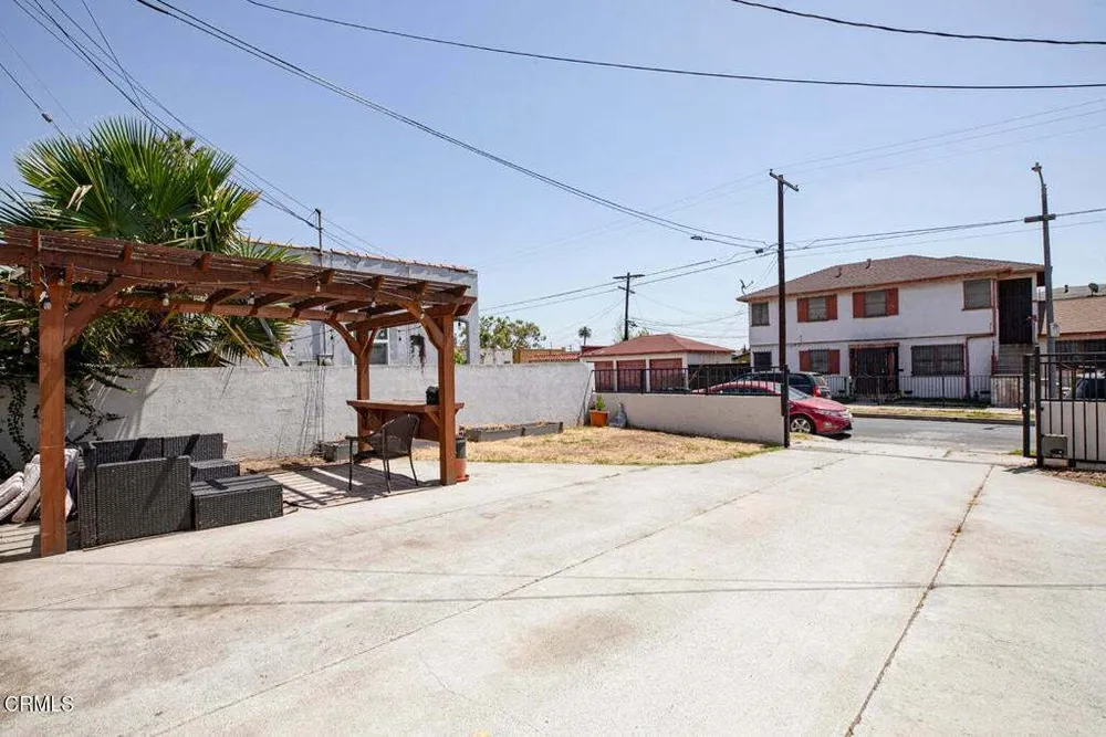 1255 W 85th St, South Los Angeles, CA 90044