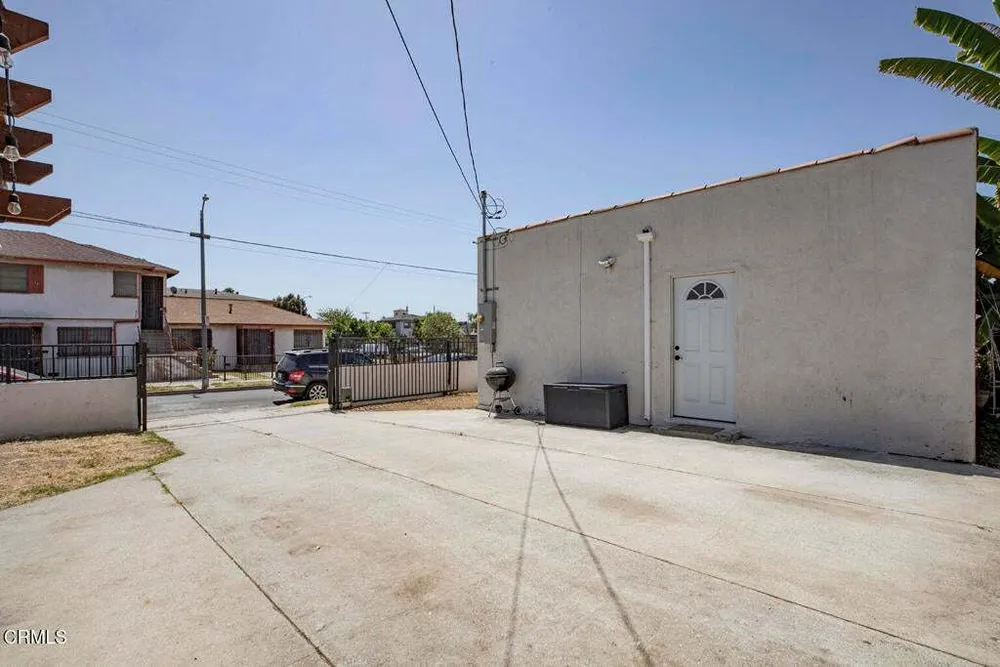 1255 W 85th St, South Los Angeles, CA 90044
