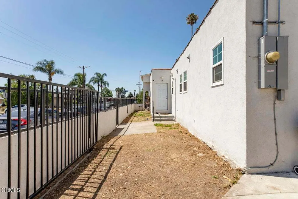 1255 W 85th St, South Los Angeles, CA 90044