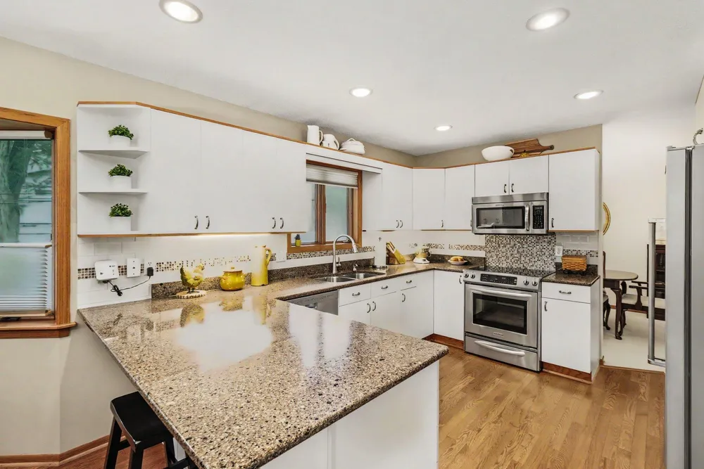 1400 4th St S, South St Paul, MN 55075