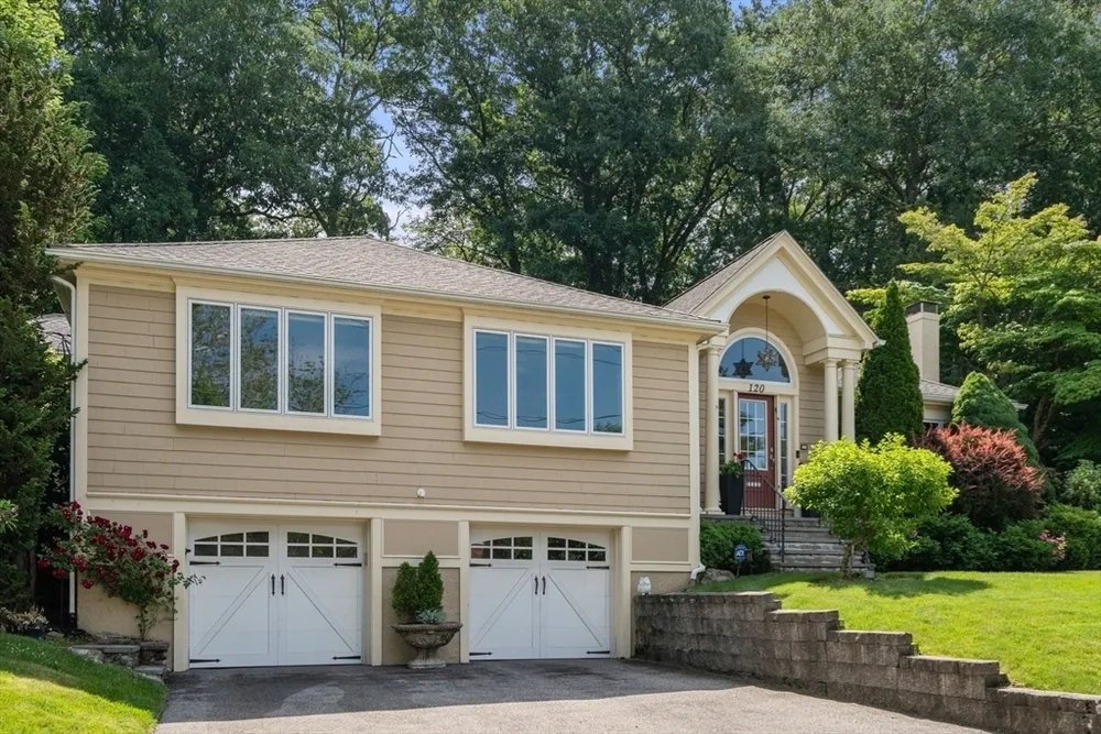 120 Cynthia Rd, Newton, MA 02459