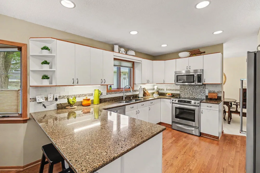 1400 4th St S, South St Paul, MN 55075