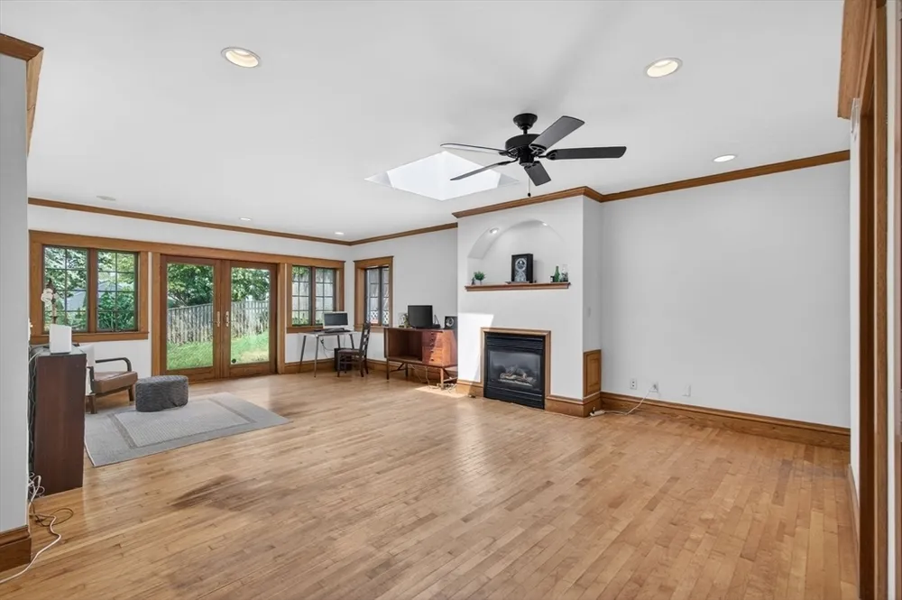 47 Millett Rd, Swampscott, MA 01907