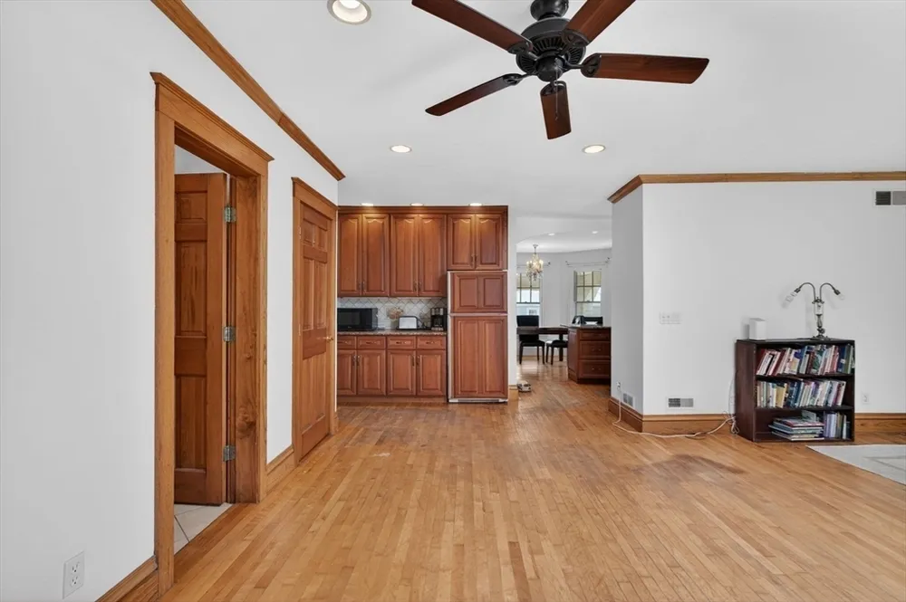 47 Millett Rd, Swampscott, MA 01907